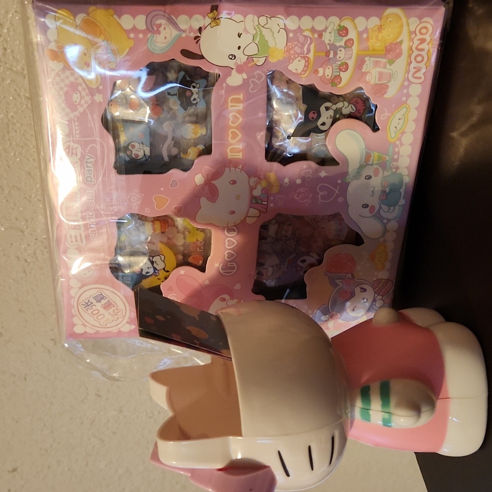 Hello Kitty Bundle #2 - Picture 4 of 5